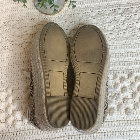 Steve MADDEN Women’s Parade Platform Snakeskin Espadrille Sneaker Brown Black 10 - Picture 9 of 10